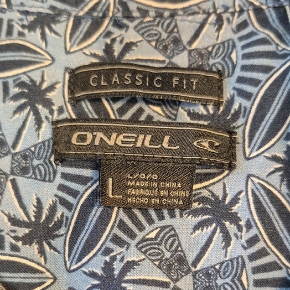 O'Neill Short Sleeve Classic Fit Button Down Mens Shirt w Geometric Pattern - Picture 2 of 11